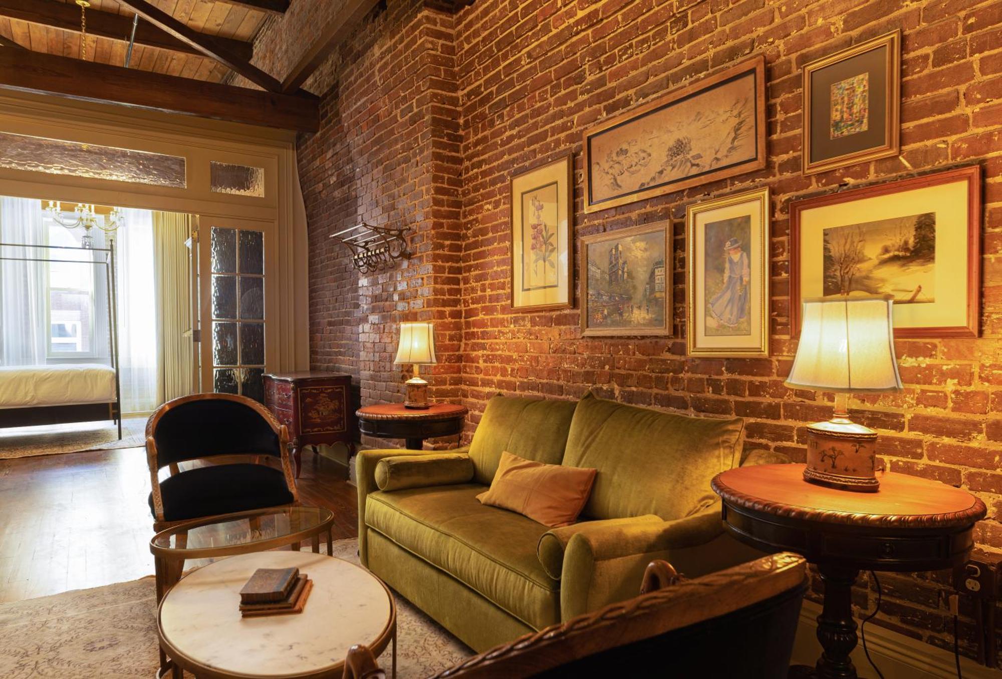Hotel Cleo, Knoxville Downtown, A Tribute Portfolio Hotel Eksteriør bilde