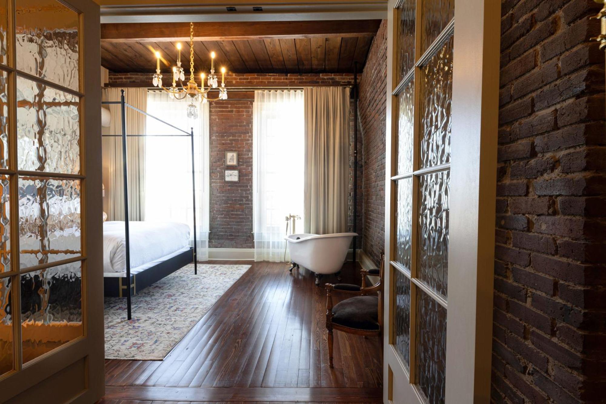 Hotel Cleo, Knoxville Downtown, A Tribute Portfolio Hotel Eksteriør bilde