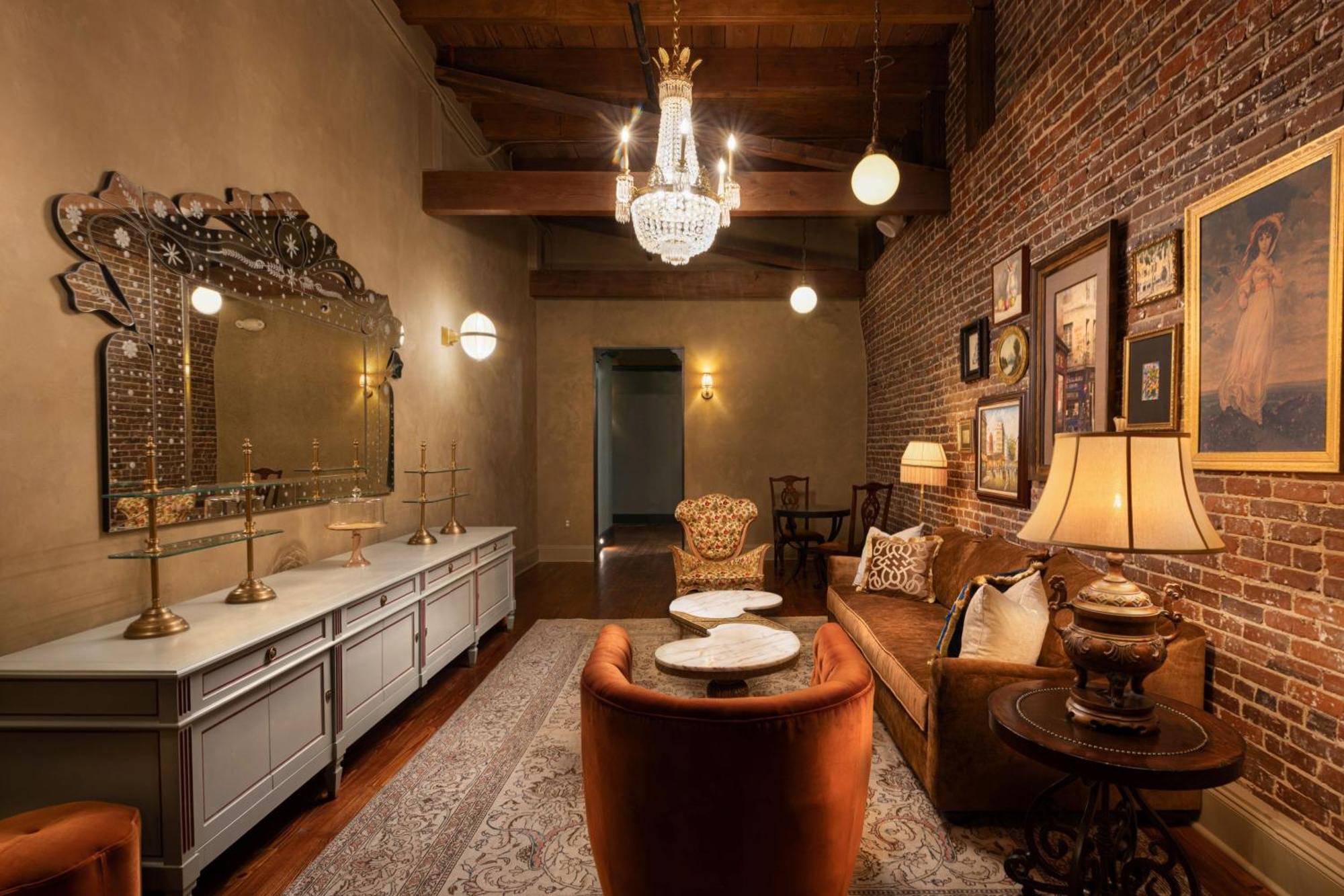 Hotel Cleo, Knoxville Downtown, A Tribute Portfolio Hotel Eksteriør bilde